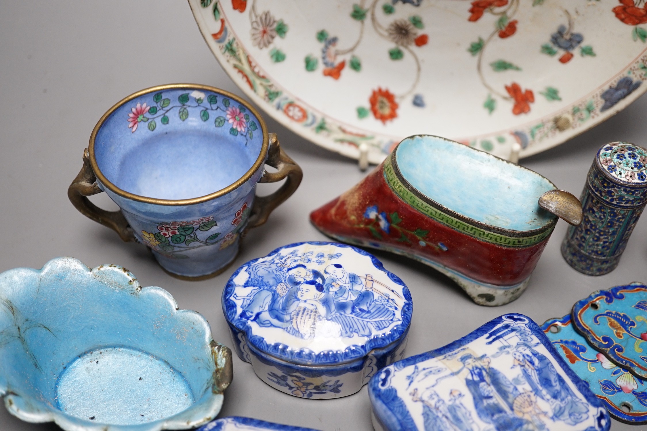 A group of Chinese ceramics and enamels, 18th/19th century